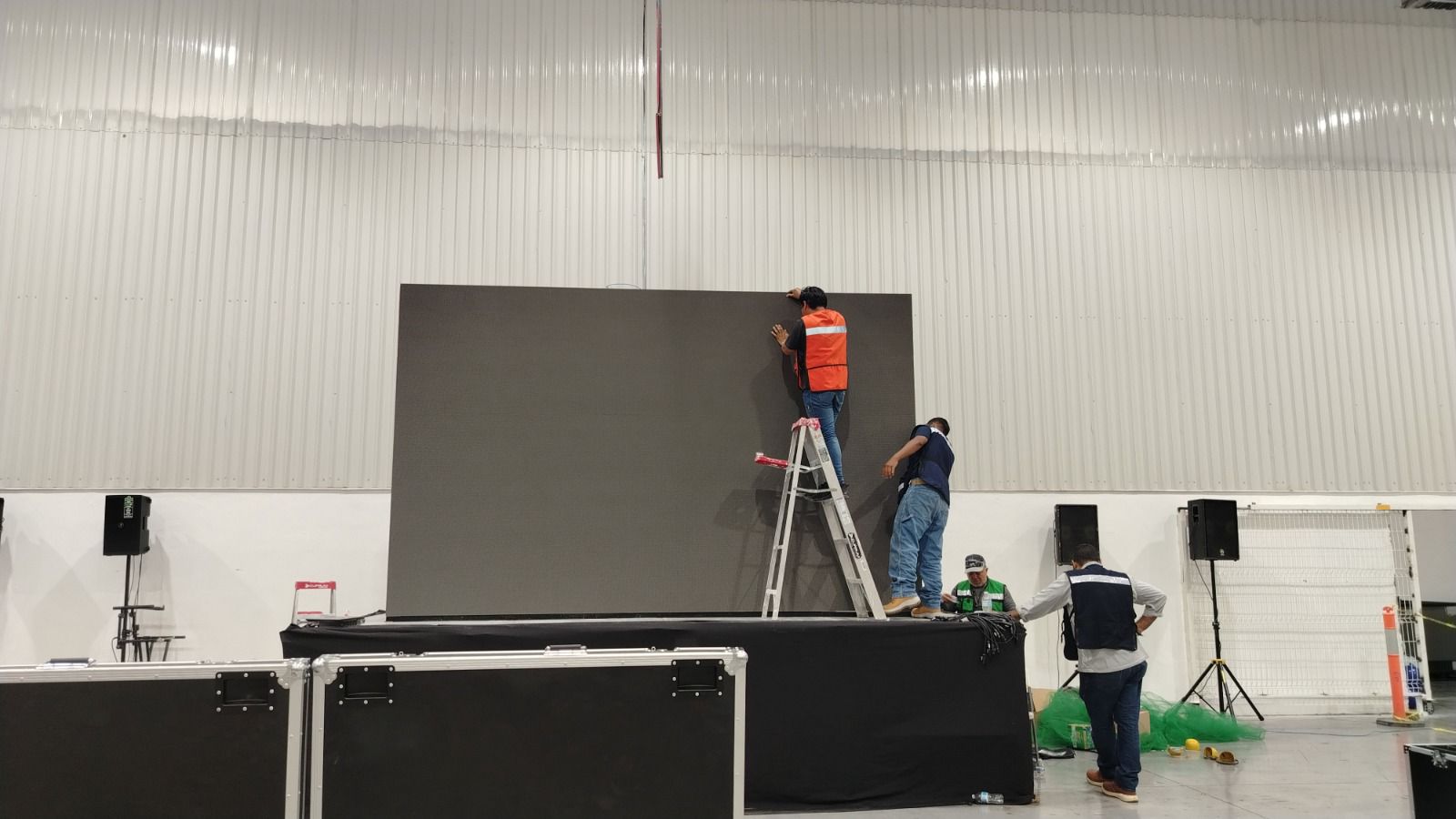 Display LED Q1EN